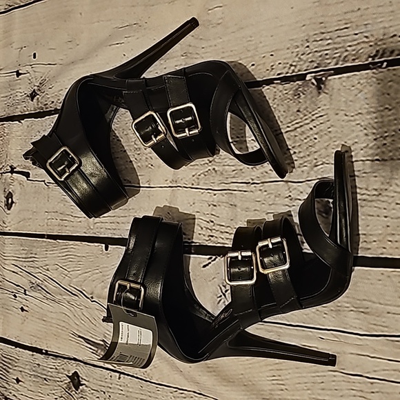 Mossimo Heels - Picture 4 of 6